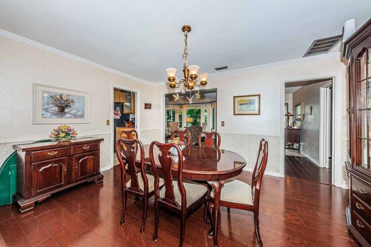1704 CYPRESS AVE, BELLEAIR, FL, 33756