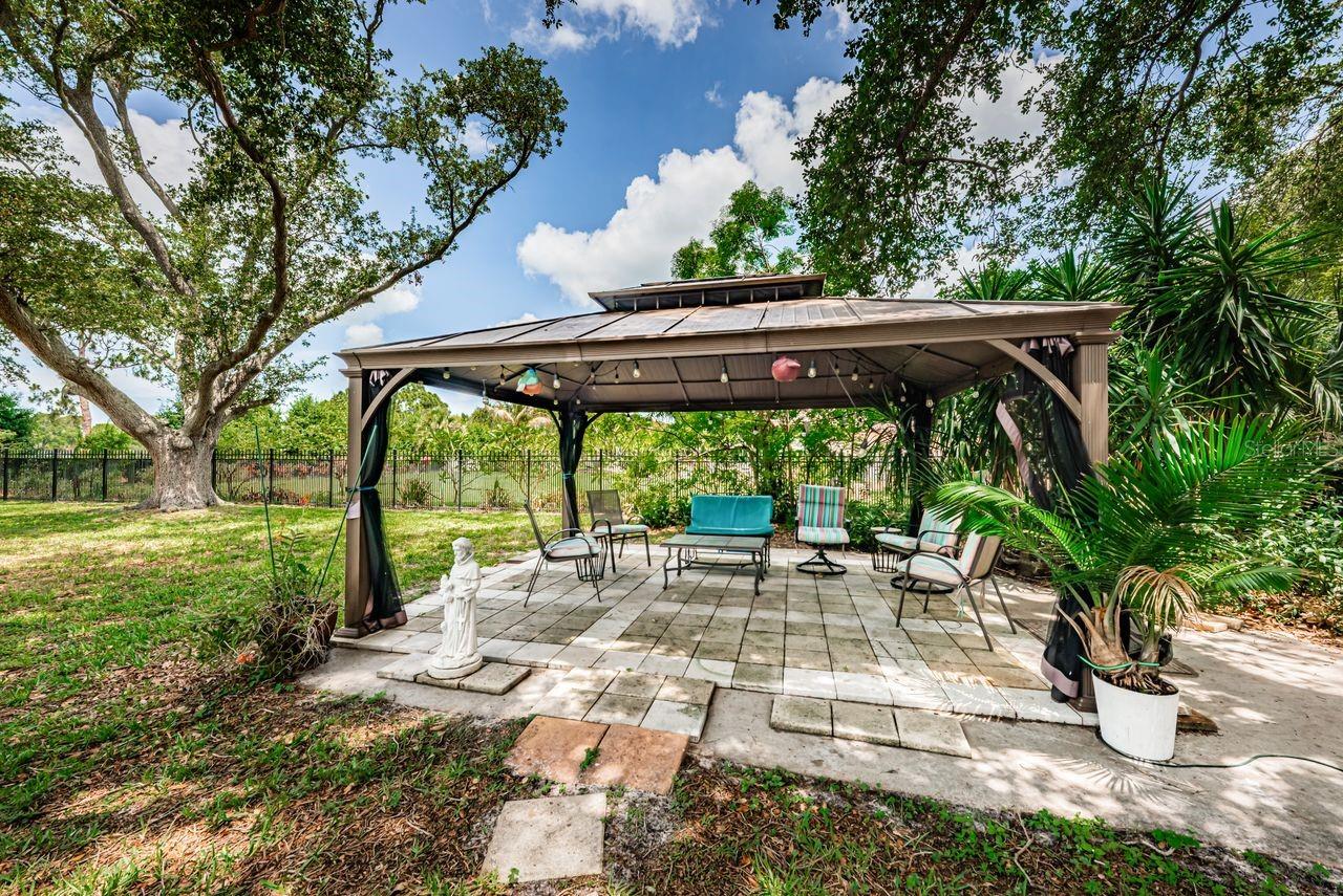 1704 CYPRESS AVE, BELLEAIR, FL, 33756