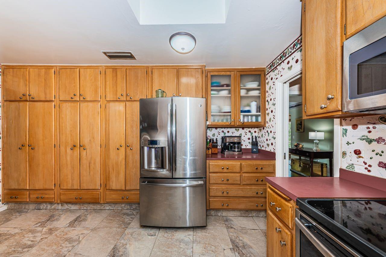 1704 CYPRESS AVE, BELLEAIR, FL, 33756