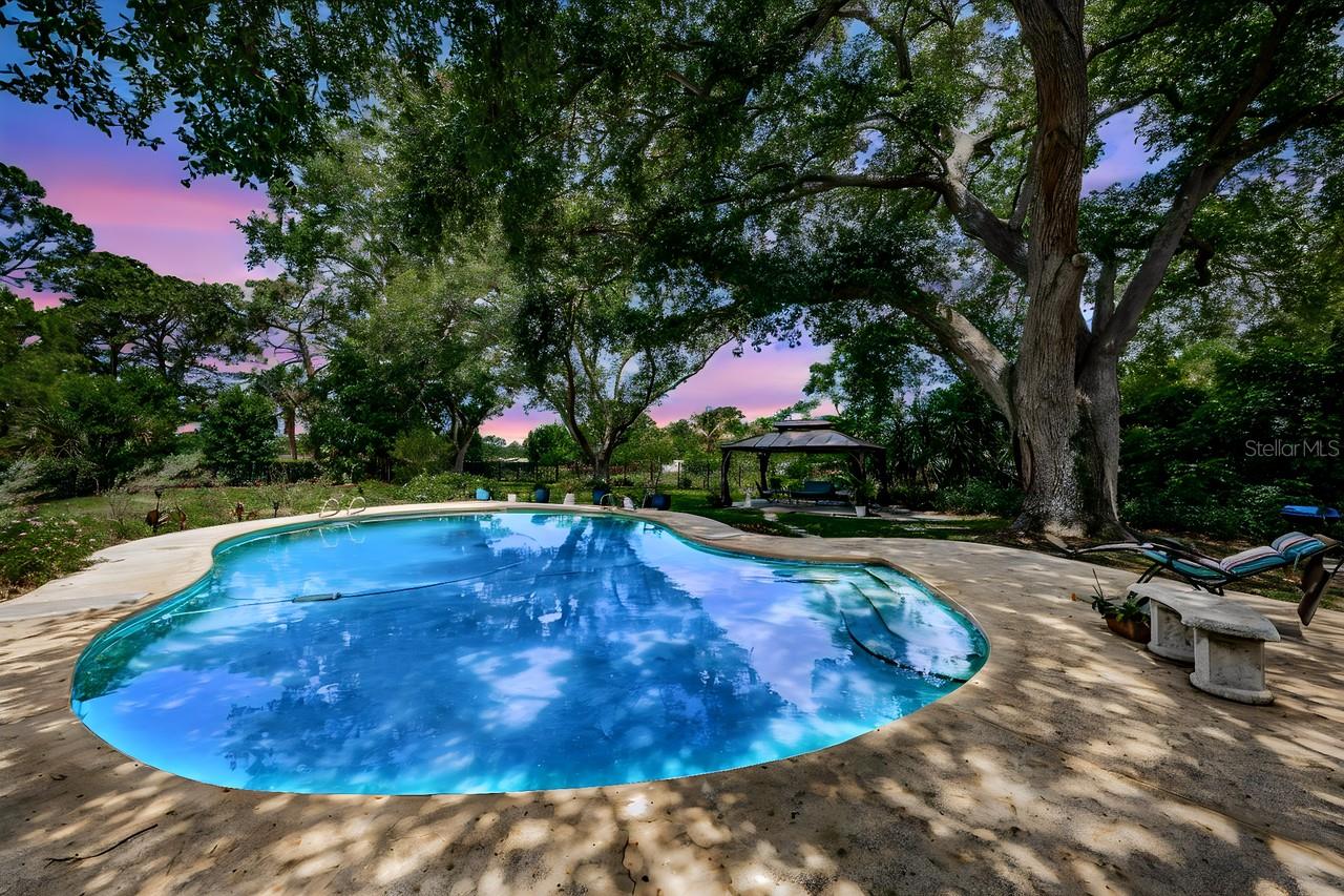1704 CYPRESS AVE, BELLEAIR, FL, 33756
