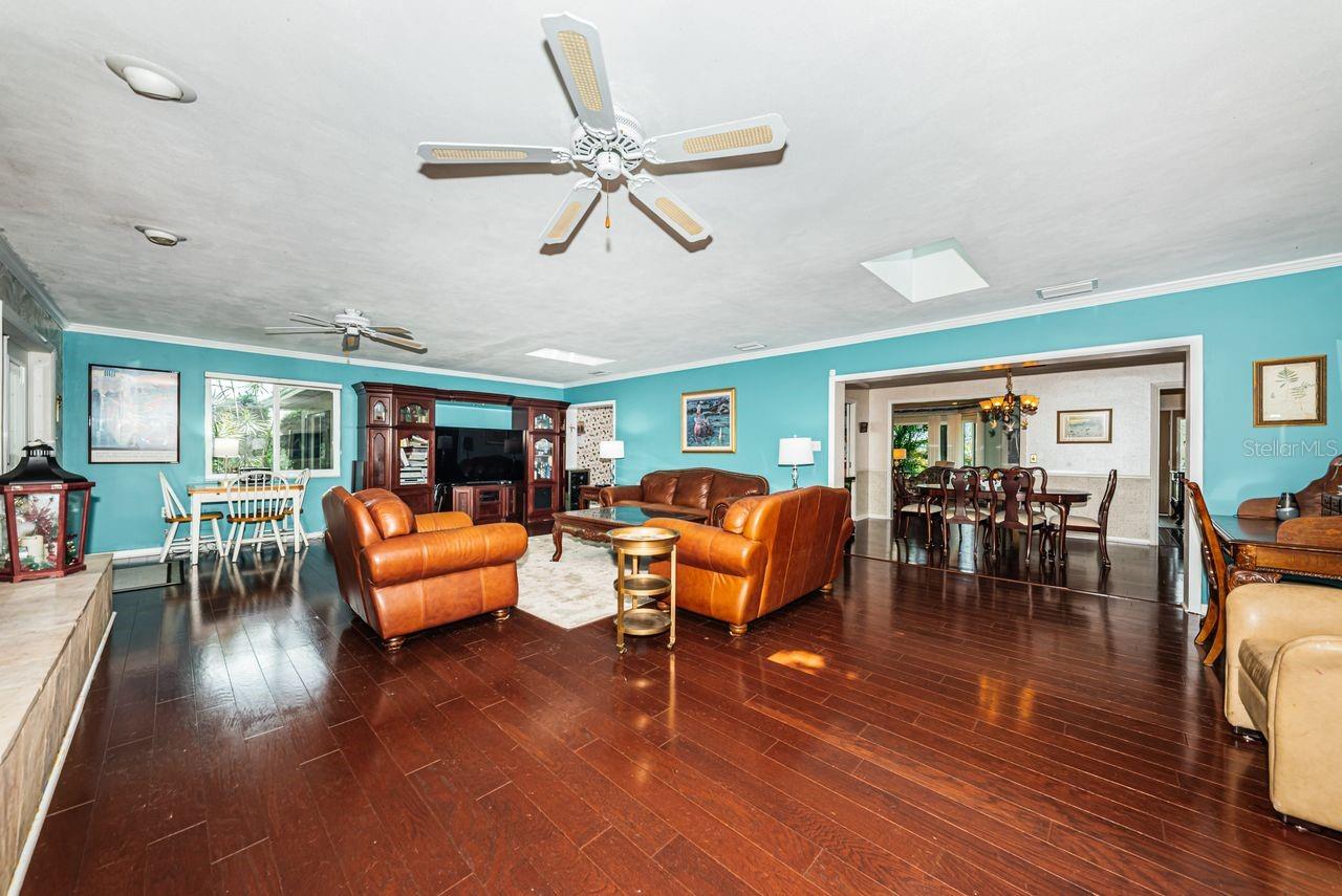 1704 CYPRESS AVE, BELLEAIR, FL, 33756