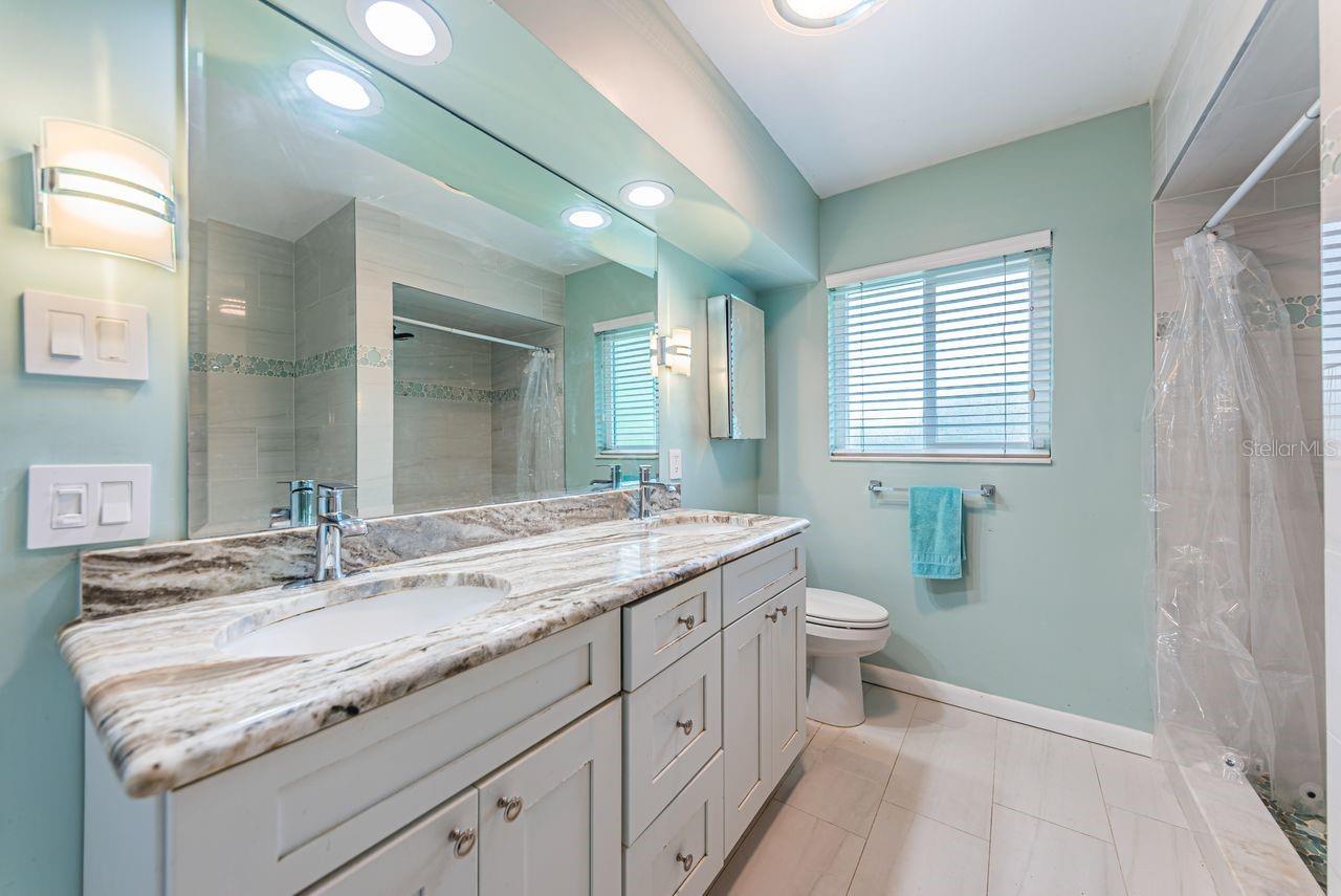 1704 CYPRESS AVE, BELLEAIR, FL, 33756