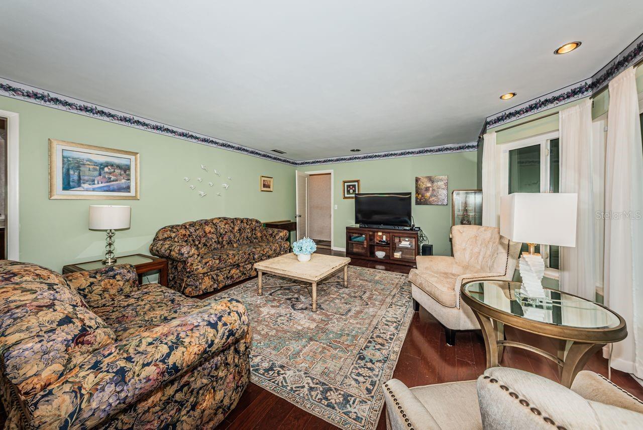 1704 CYPRESS AVE, BELLEAIR, FL, 33756