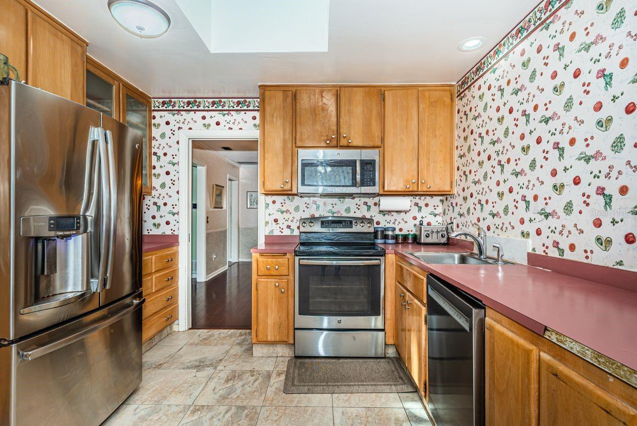 1704 CYPRESS AVE, BELLEAIR, FL, 33756