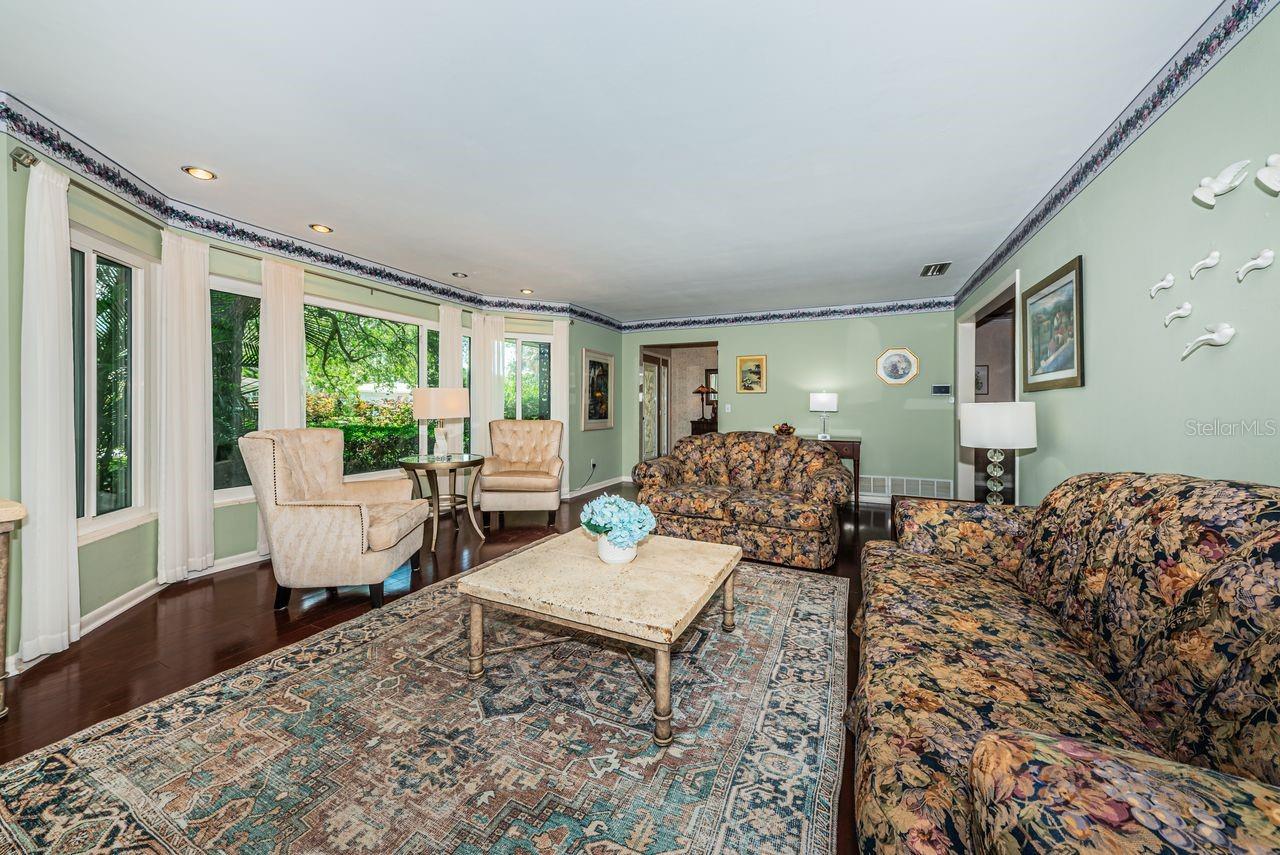1704 CYPRESS AVE, BELLEAIR, FL, 33756