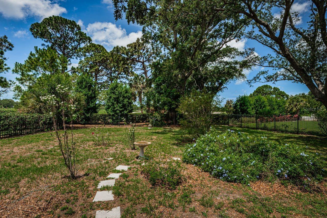 1704 CYPRESS AVE, BELLEAIR, FL, 33756