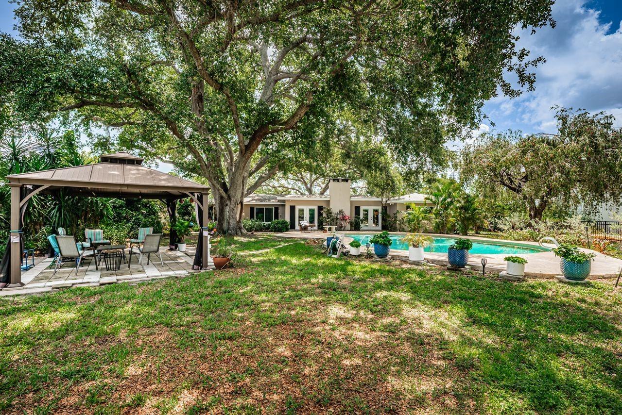 1704 CYPRESS AVE, BELLEAIR, FL, 33756