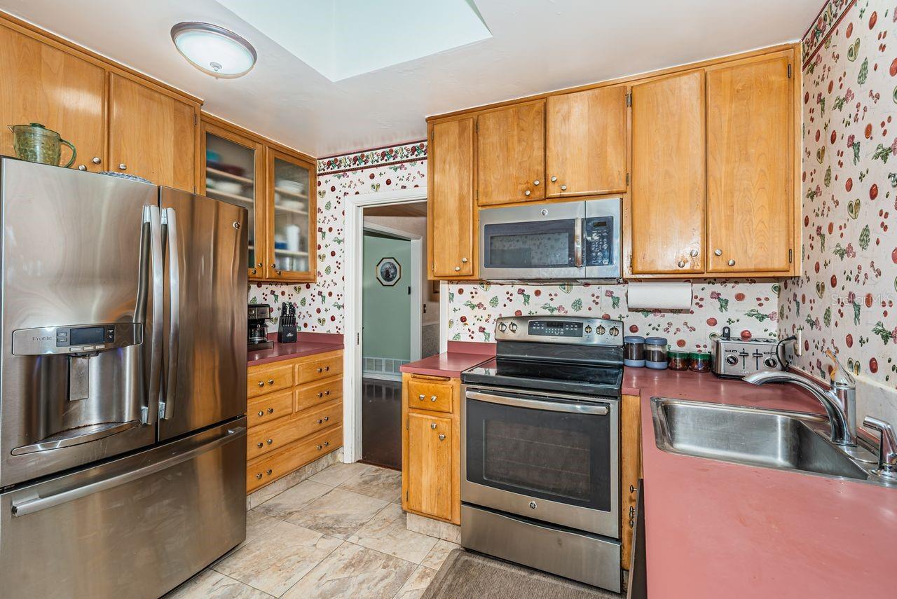 1704 CYPRESS AVE, BELLEAIR, FL, 33756