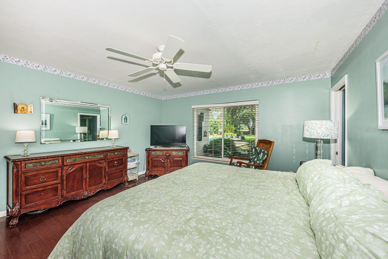 1704 CYPRESS AVE, BELLEAIR, FL, 33756