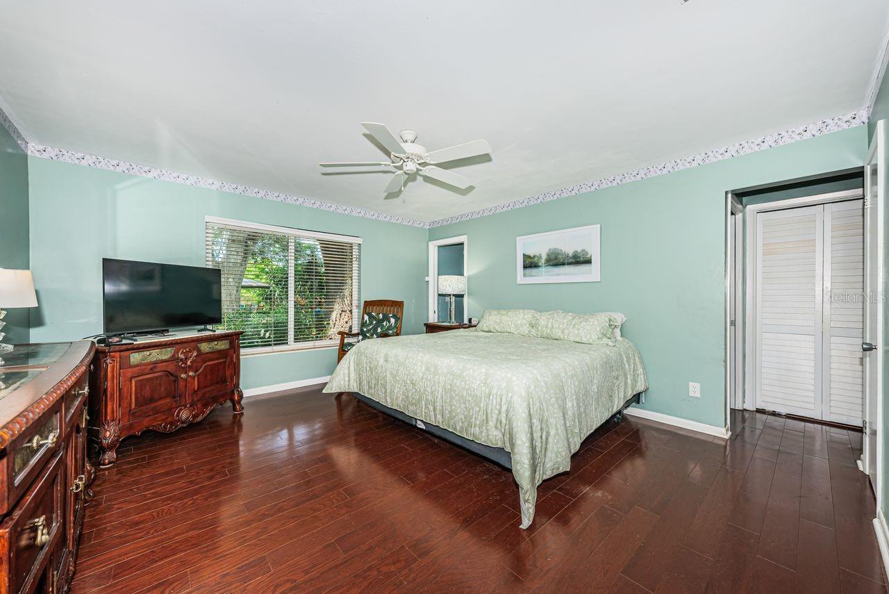 1704 CYPRESS AVE, BELLEAIR, FL, 33756