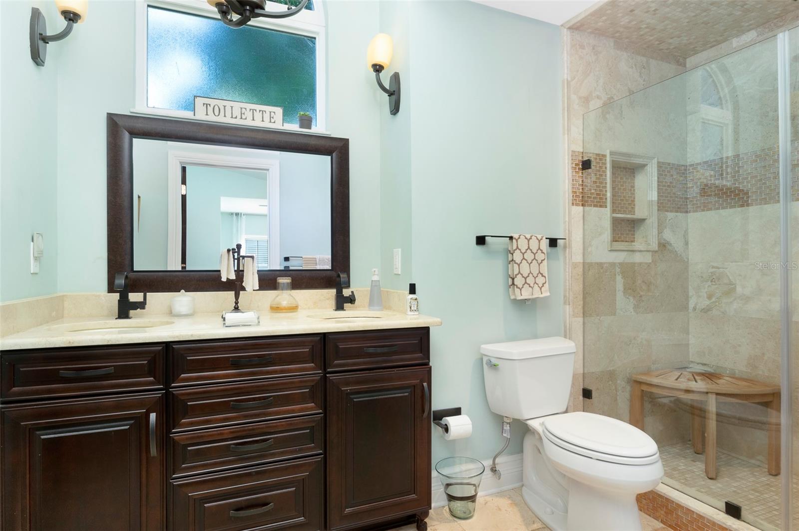750 WHITE SAND DR NE, ST PETERSBURG, FL, 33703