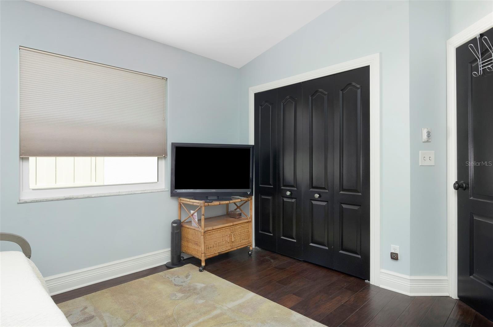 750 WHITE SAND DR NE, ST PETERSBURG, FL, 33703