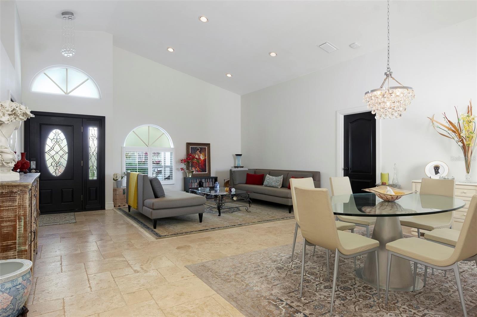 750 WHITE SAND DR NE, ST PETERSBURG, FL, 33703