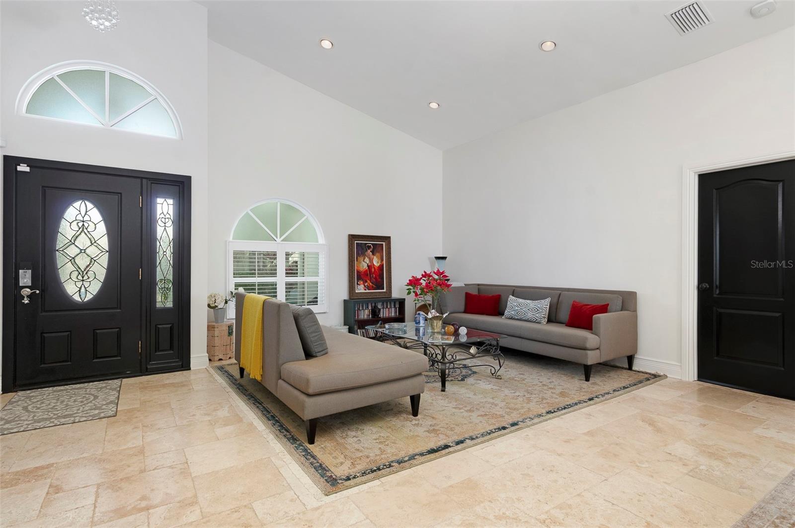 750 WHITE SAND DR NE, ST PETERSBURG, FL, 33703