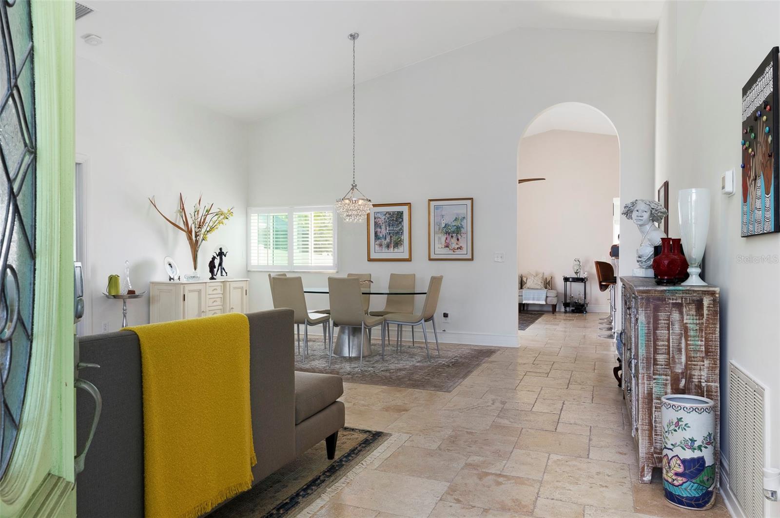 750 WHITE SAND DR NE, ST PETERSBURG, FL, 33703
