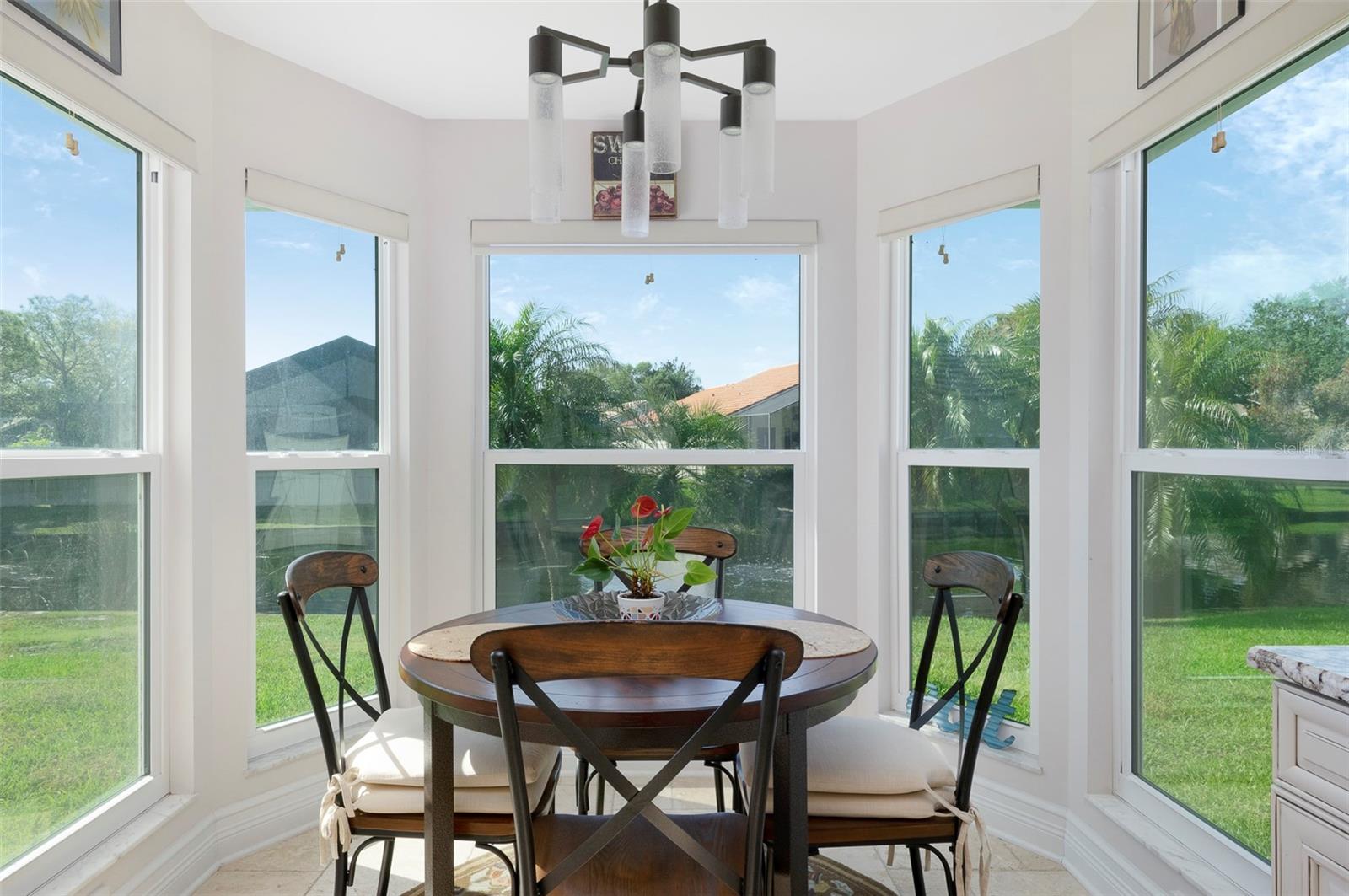 750 WHITE SAND DR NE, ST PETERSBURG, FL, 33703