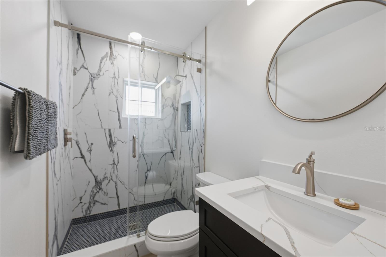 408 JACKSON DR, SARASOTA, FL, 34236