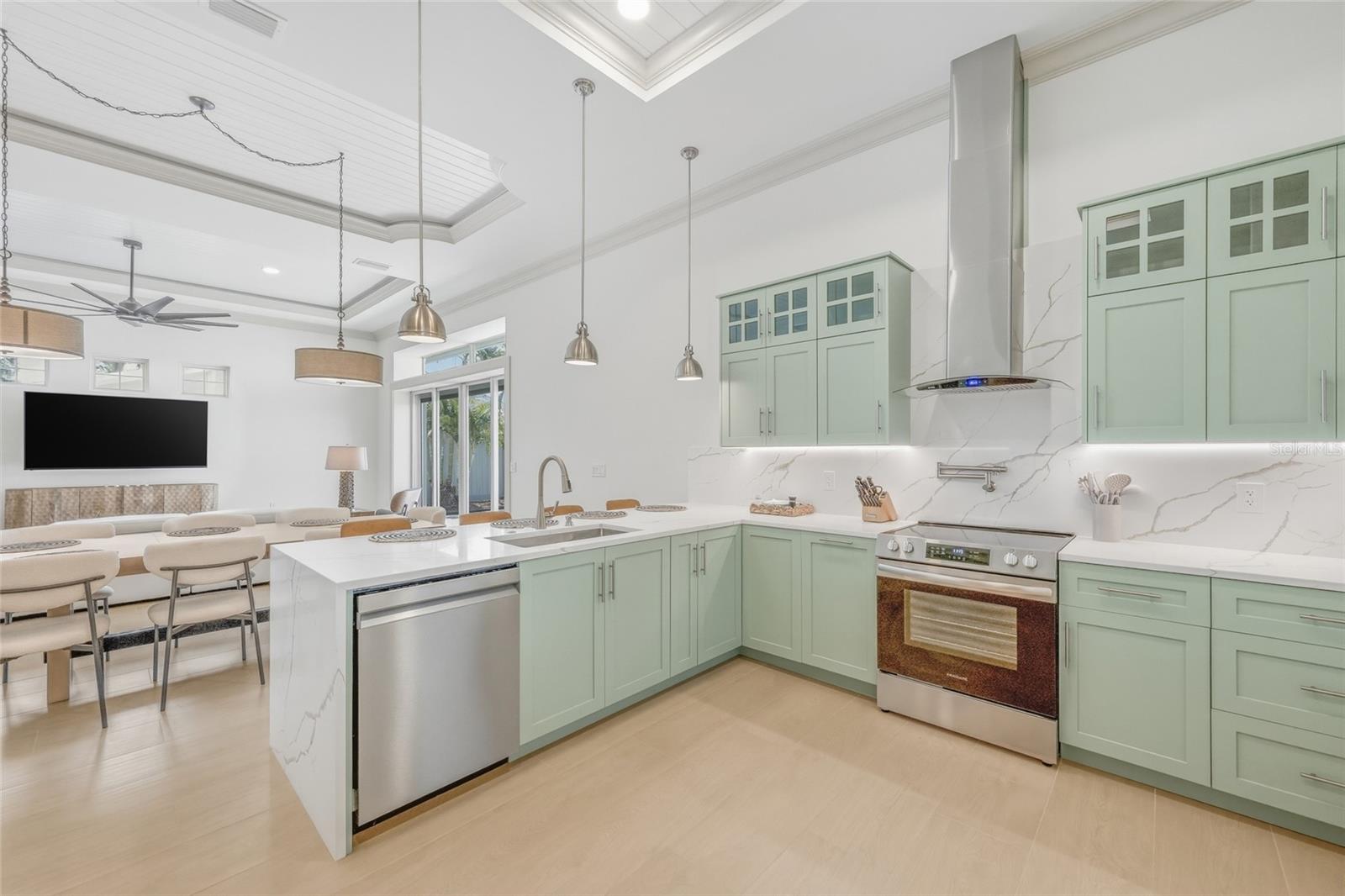 408 JACKSON DR, SARASOTA, FL, 34236