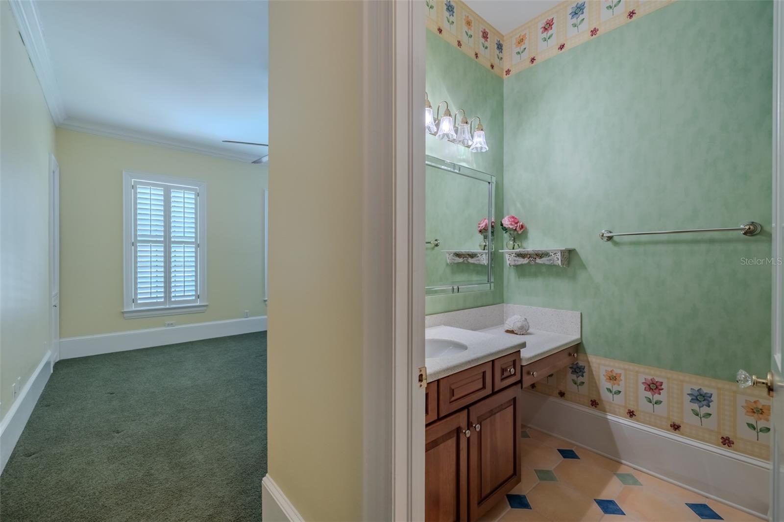 1816 S DOVER RD, DOVER, FL, 33527
