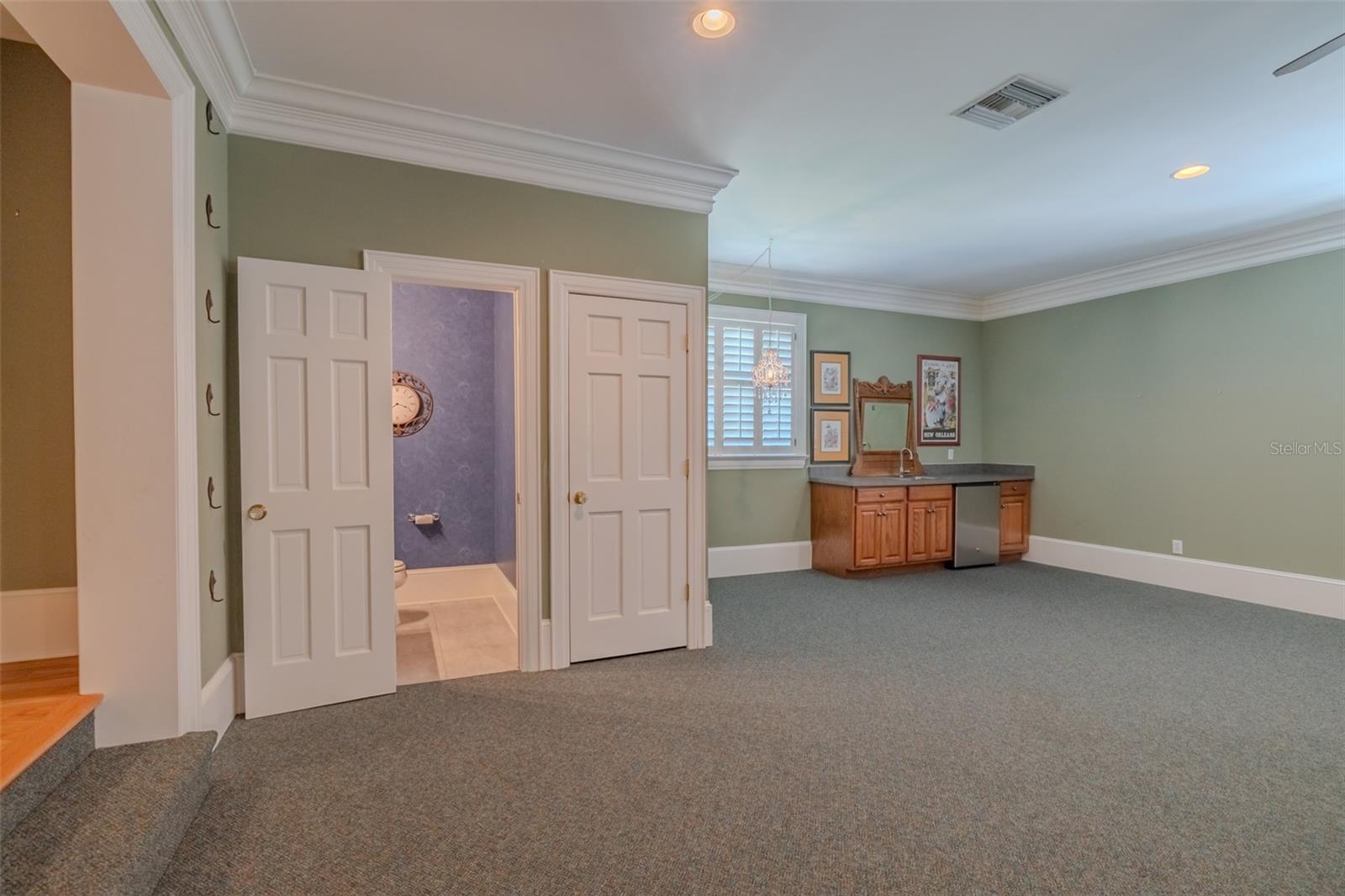 1816 S DOVER RD, DOVER, FL, 33527