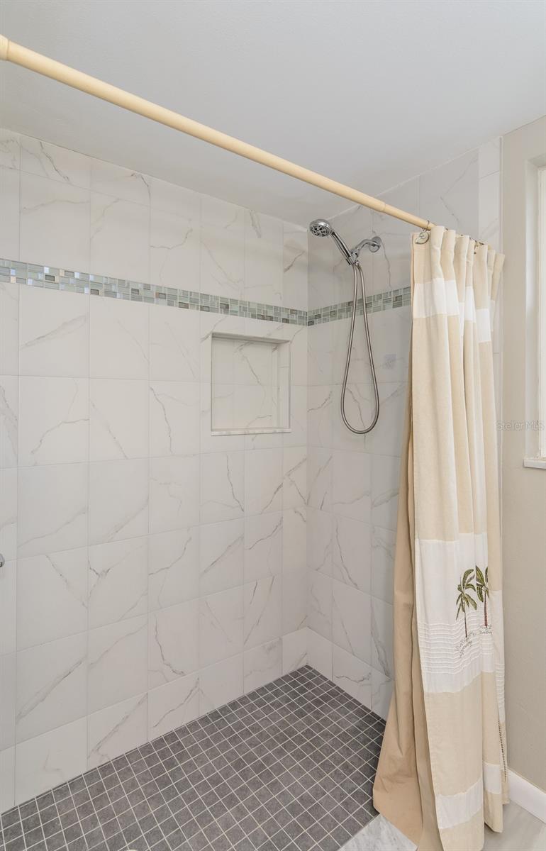 1228 INVERNESS DR, DUNEDIN, FL, 34698
