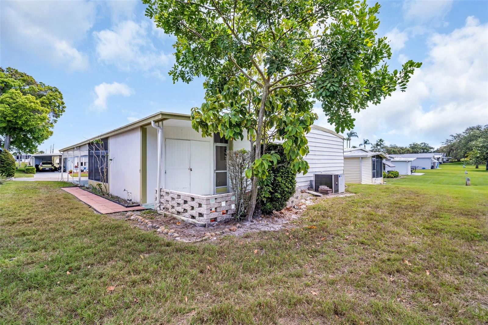 23 MOUNTAIN LAUREL DR, PALM HARBOR, FL, 34684