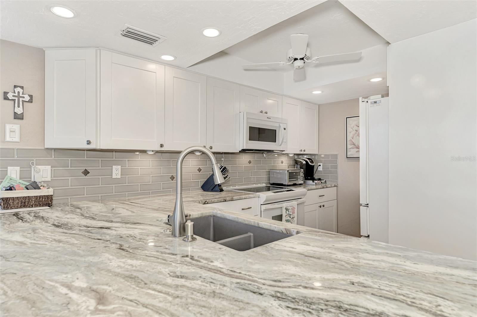 631 ALHAMBRA RD #1004, VENICE, FL, 34285