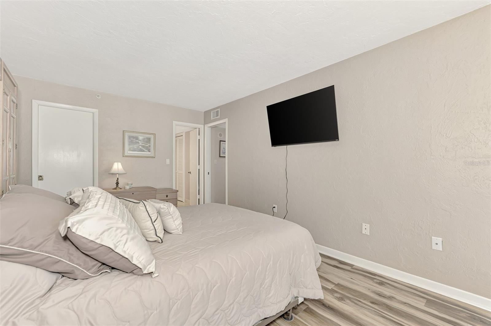 631 ALHAMBRA RD #1004, VENICE, FL, 34285