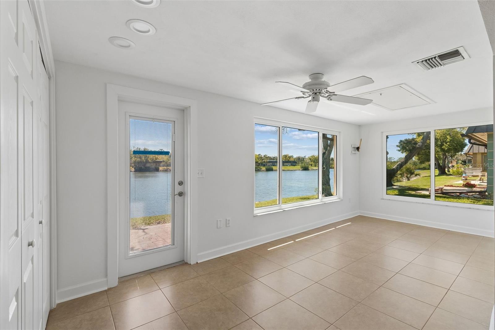 4204 STRATFORD DR #4204, NEW PORT RICHEY, FL, 34652