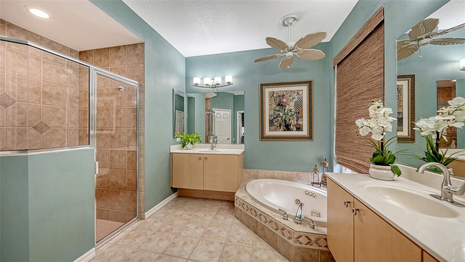 4823 CARRINGTON CIR, SARASOTA, FL, 34243