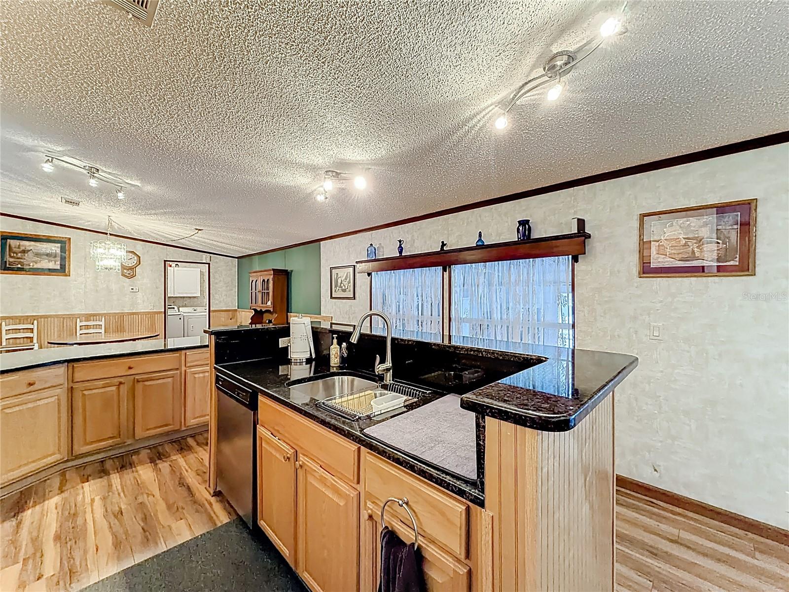1658 ELKHART CIR, TAVARES, FL, 32778