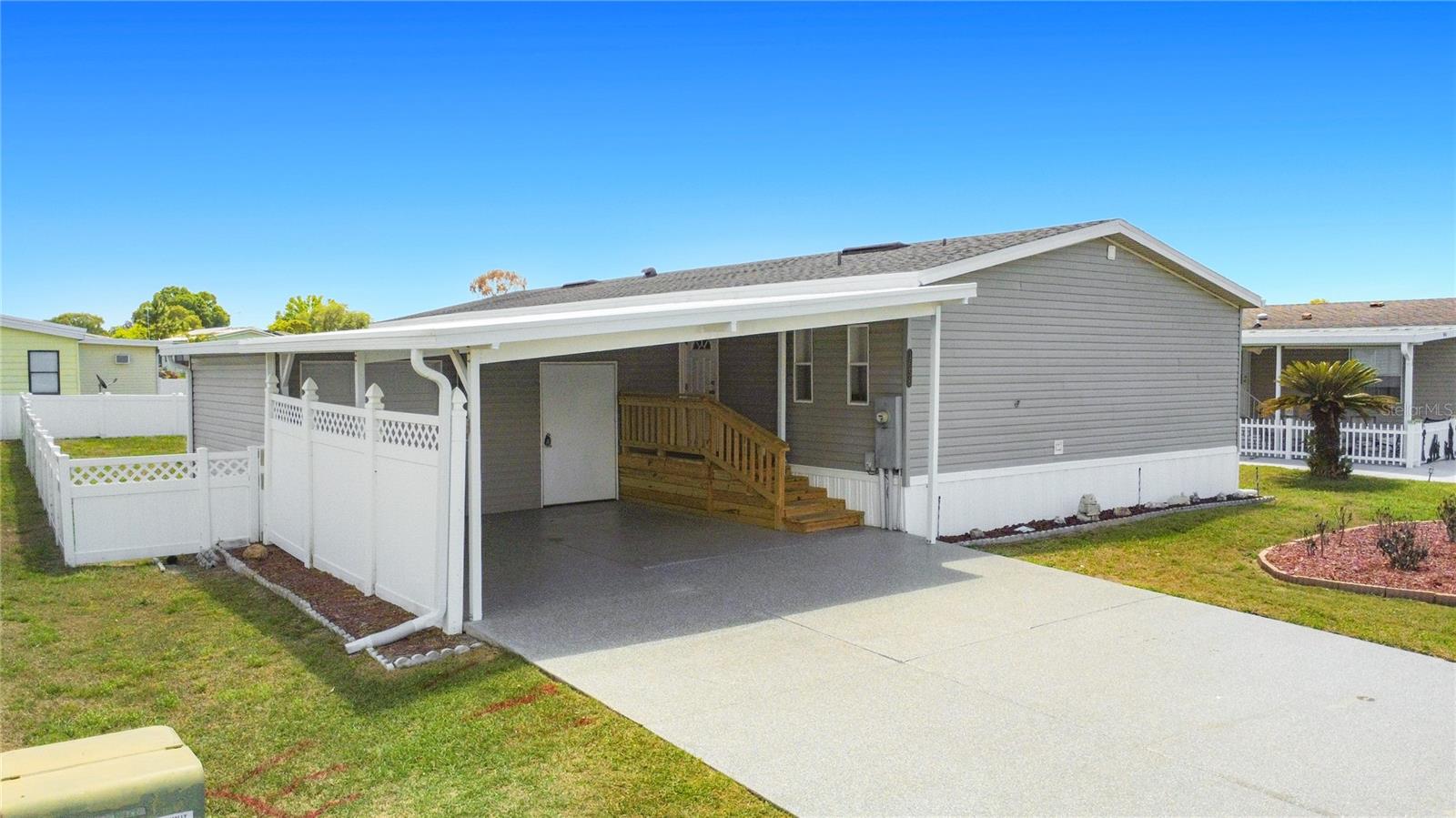 1658 ELKHART CIR, TAVARES, FL, 32778