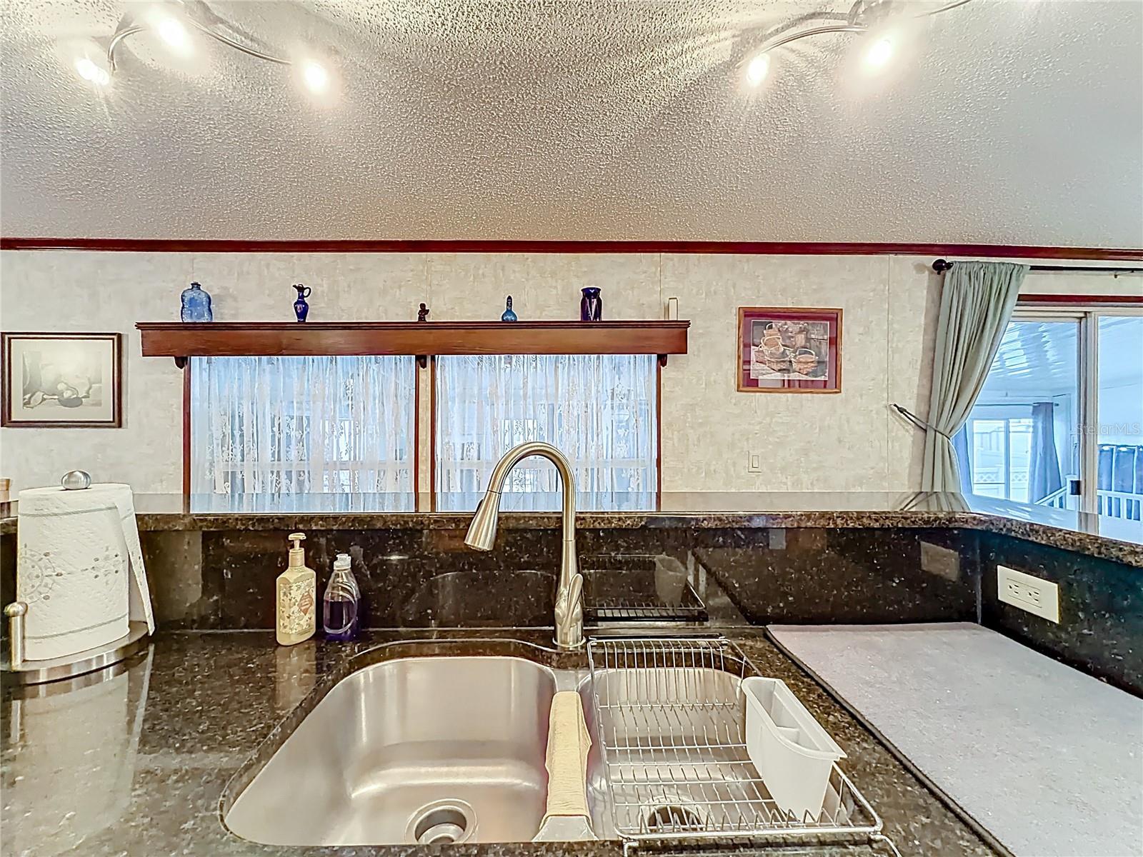 1658 ELKHART CIR, TAVARES, FL, 32778