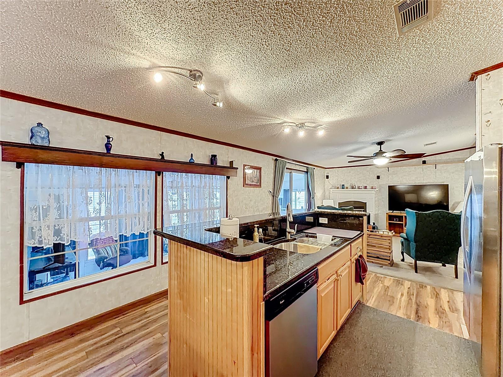 1658 ELKHART CIR, TAVARES, FL, 32778