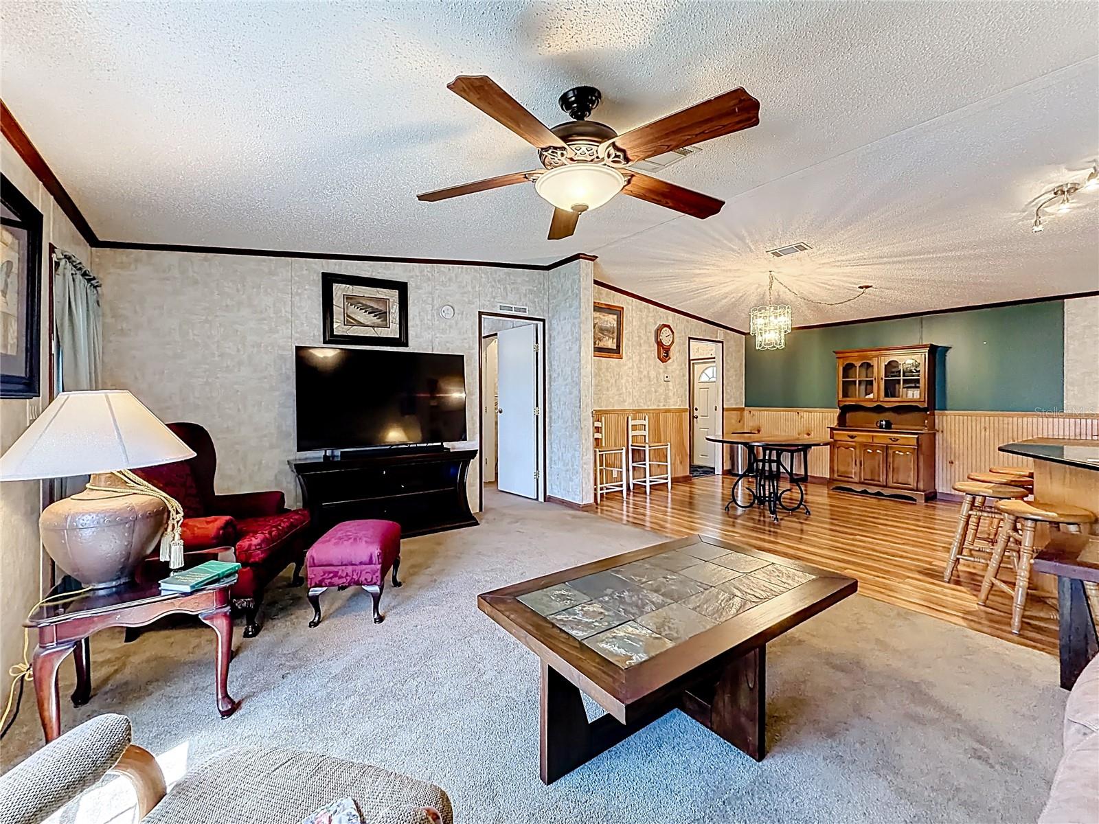 1658 ELKHART CIR, TAVARES, FL, 32778