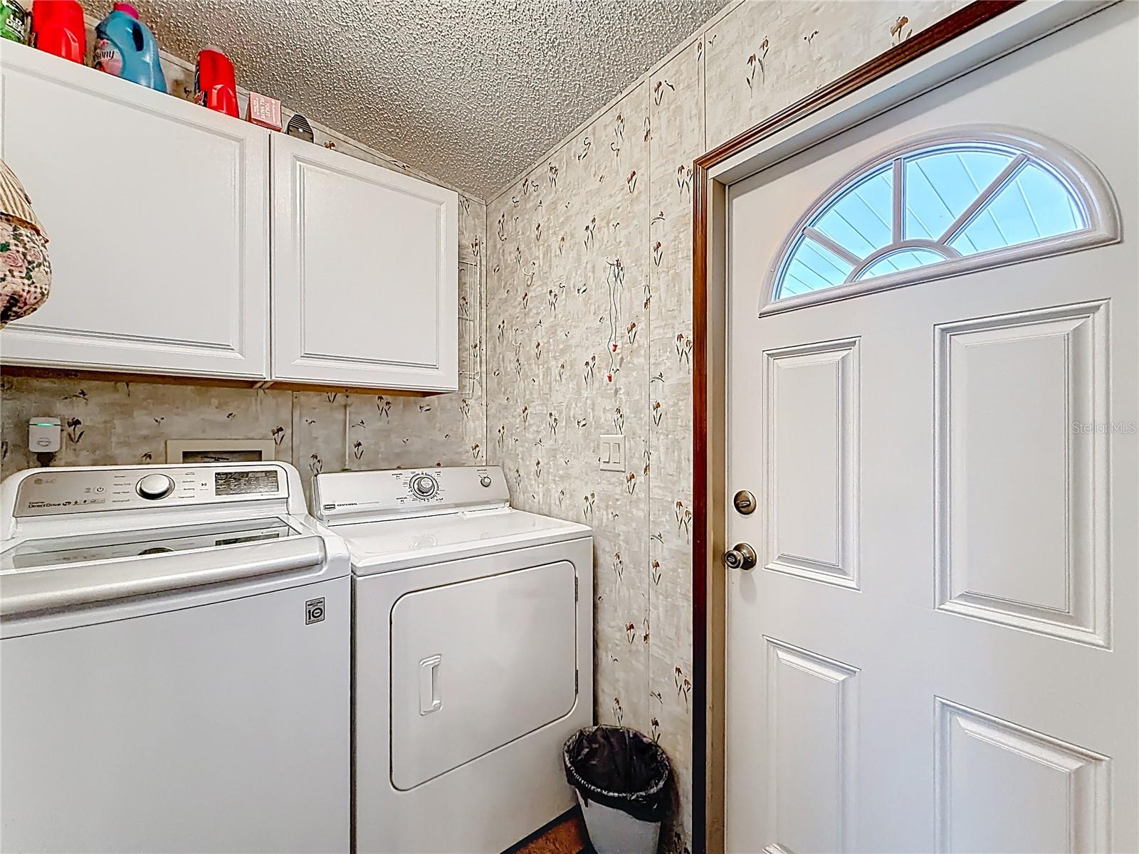 1658 ELKHART CIR, TAVARES, FL, 32778