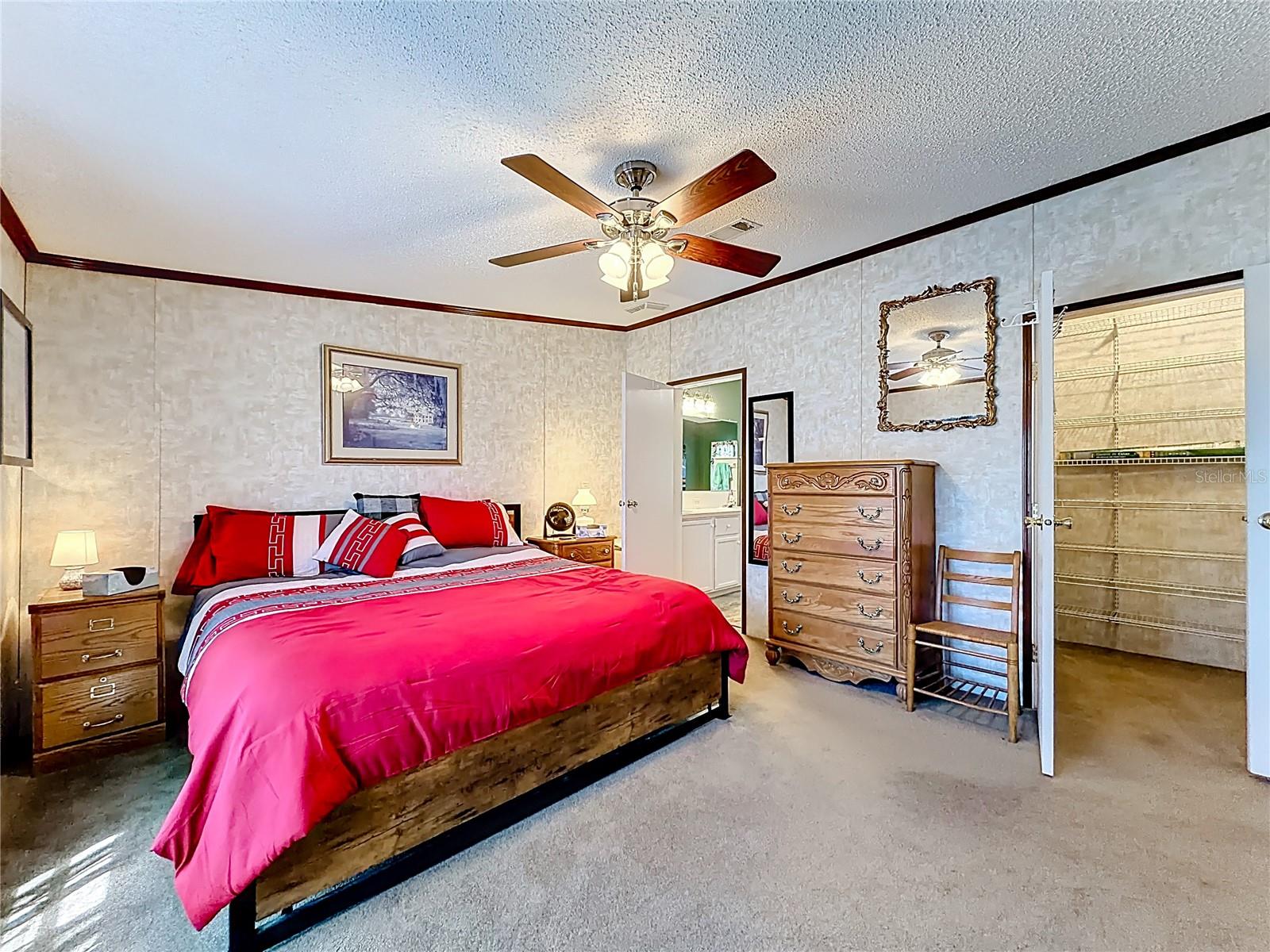 1658 ELKHART CIR, TAVARES, FL, 32778