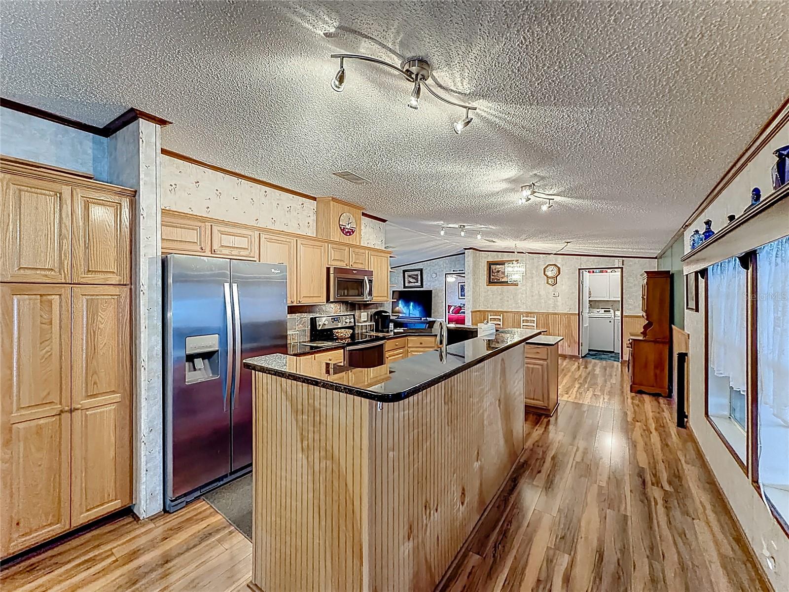 1658 ELKHART CIR, TAVARES, FL, 32778