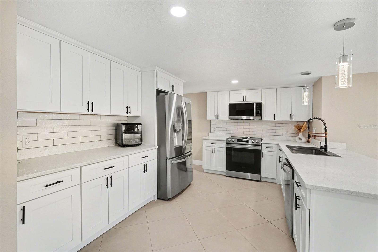 5813 CHAPMAN DR, NEW PORT RICHEY, FL, 34652