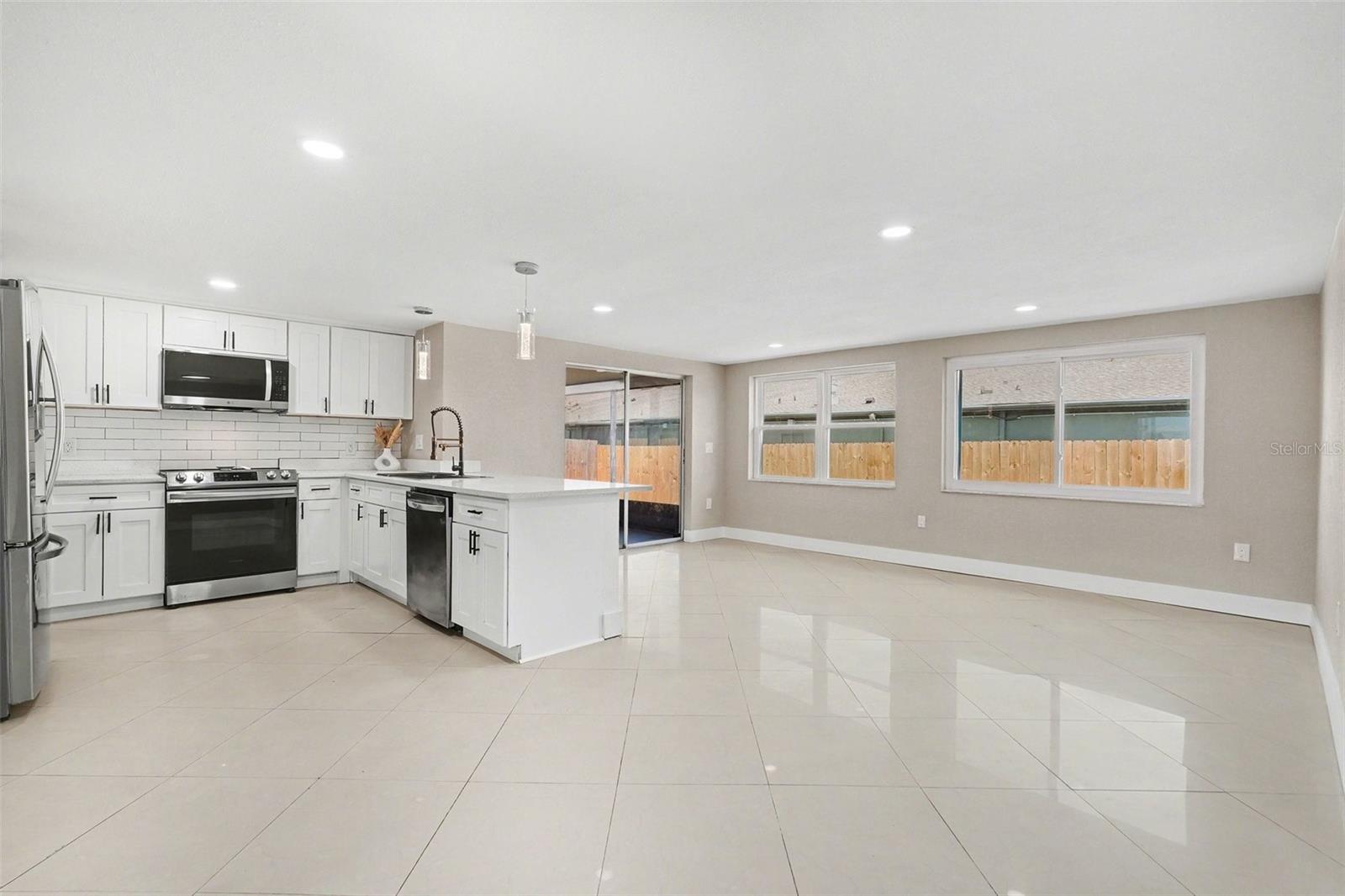 5813 CHAPMAN DR, NEW PORT RICHEY, FL, 34652