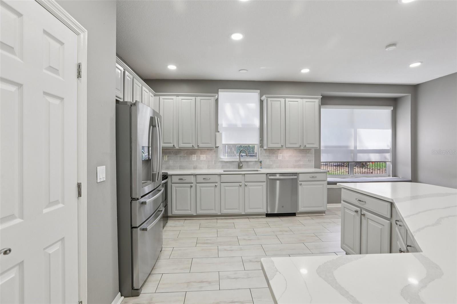 Dimmable recessed lighting