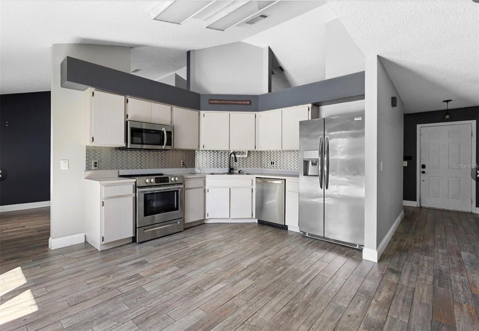 5517 LOMA VISTA DR E, DAVENPORT, FL, 33896