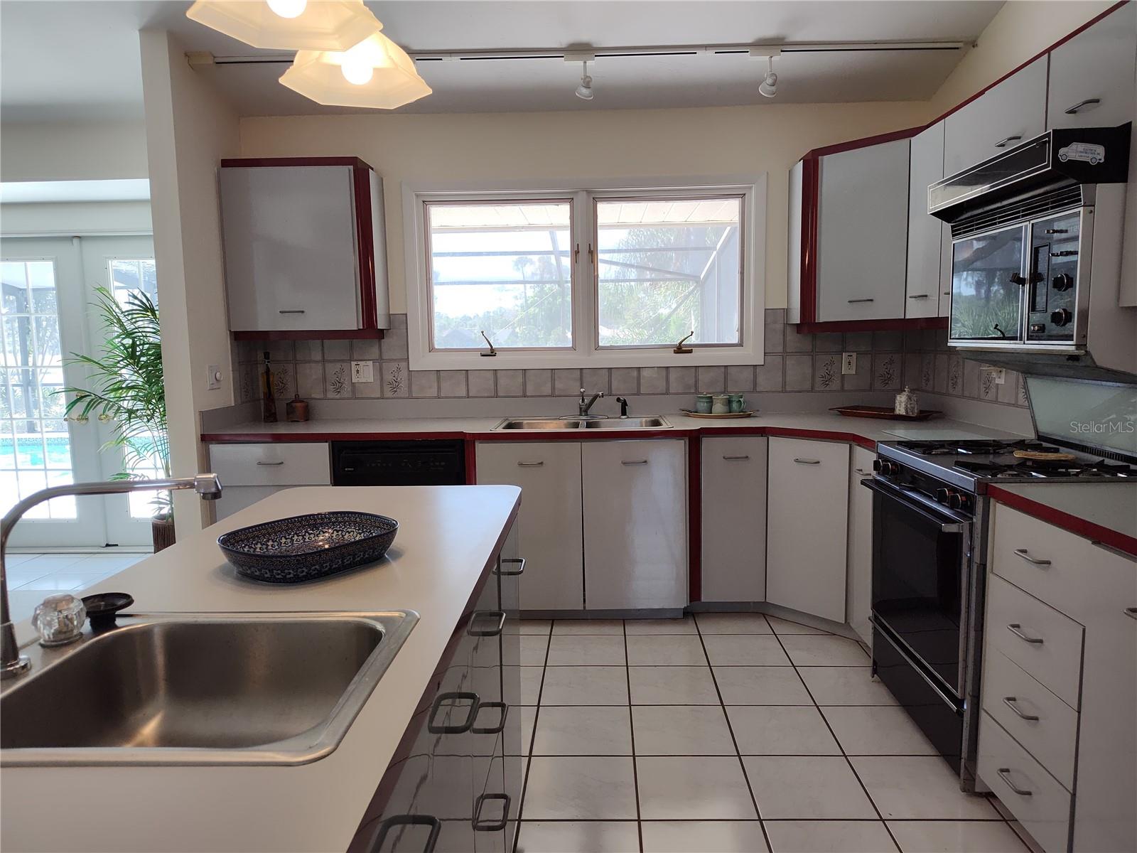 828 SAWGRASS LN, NEW SMYRNA BEACH, FL, 32168
