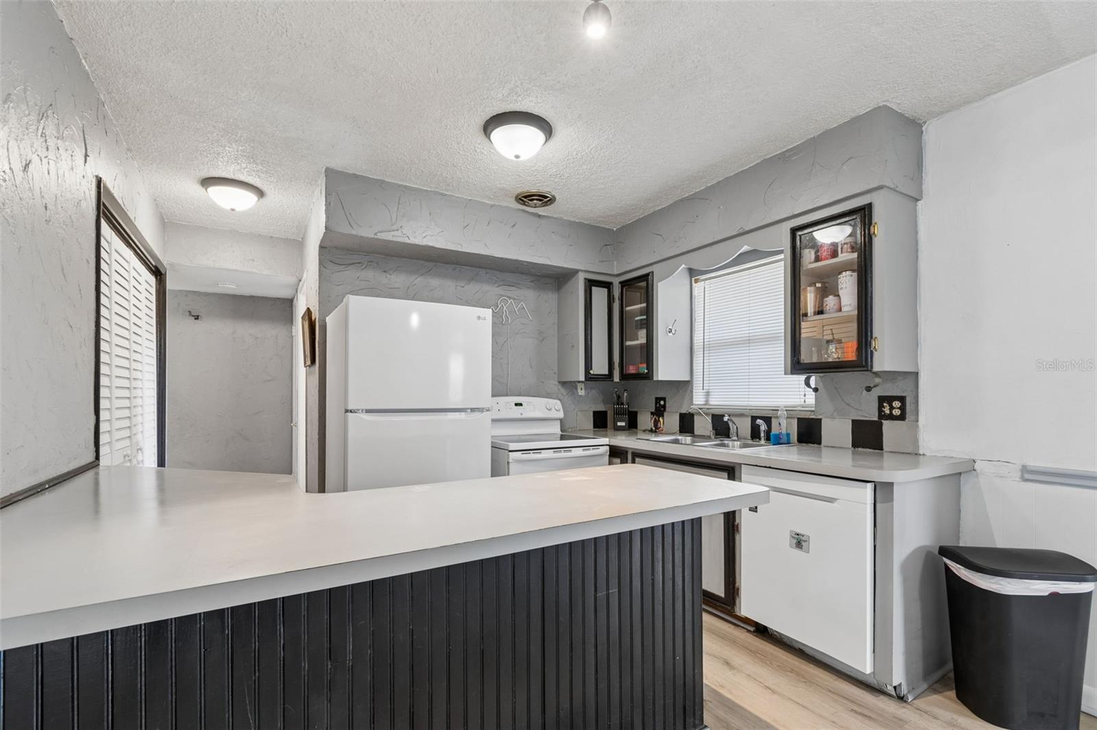 704 BROOKSIDE DR, CLEARWATER, FL, 33764