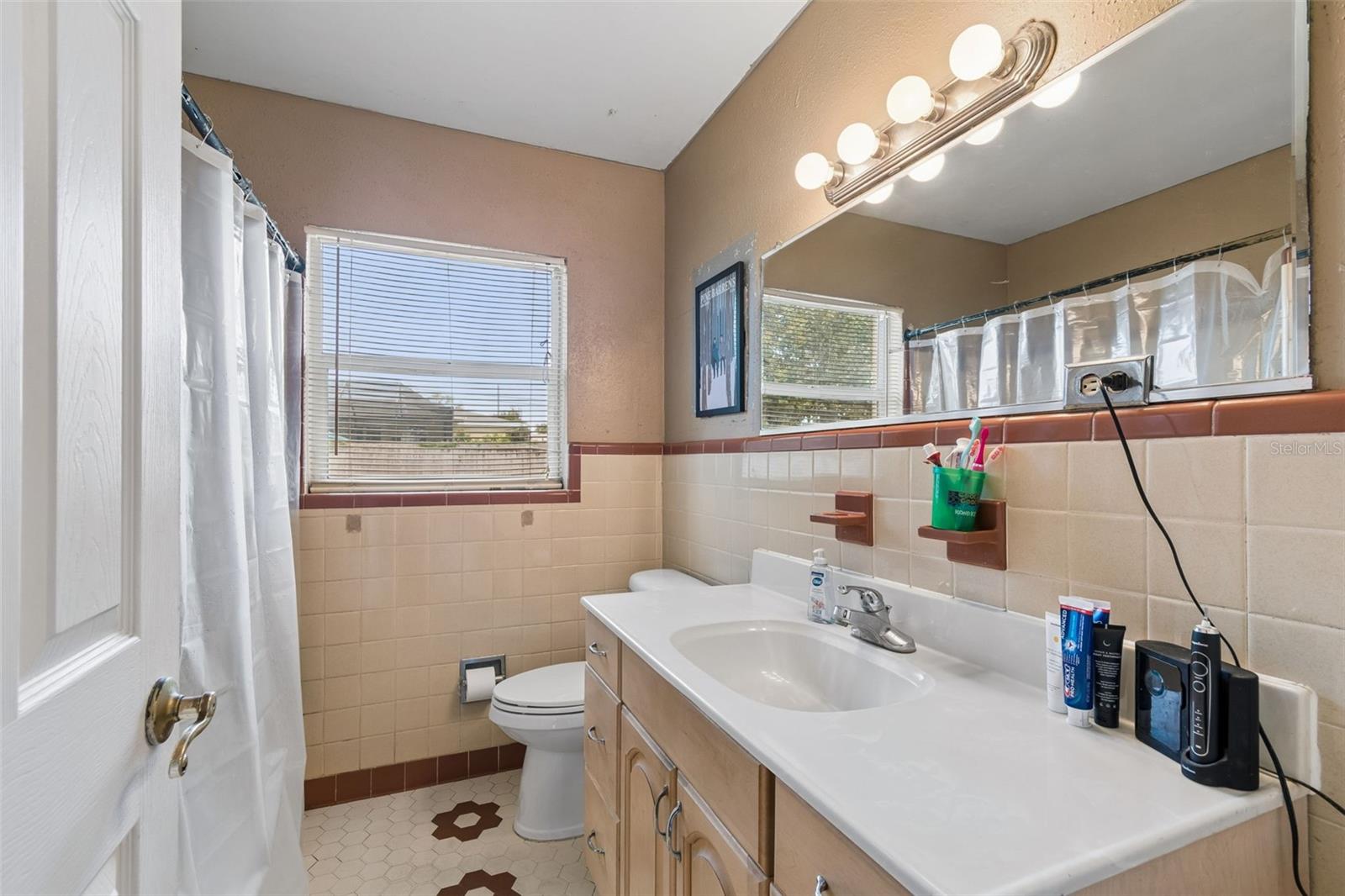 704 BROOKSIDE DR, CLEARWATER, FL, 33764