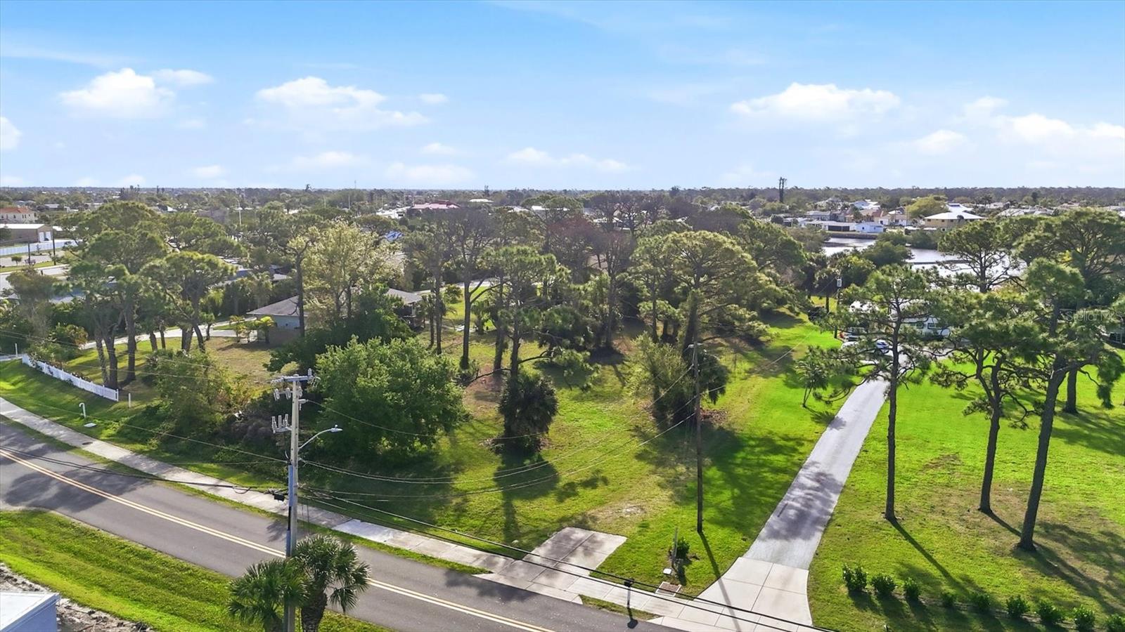 1455 MANOR RD, ENGLEWOOD, FL, 34223