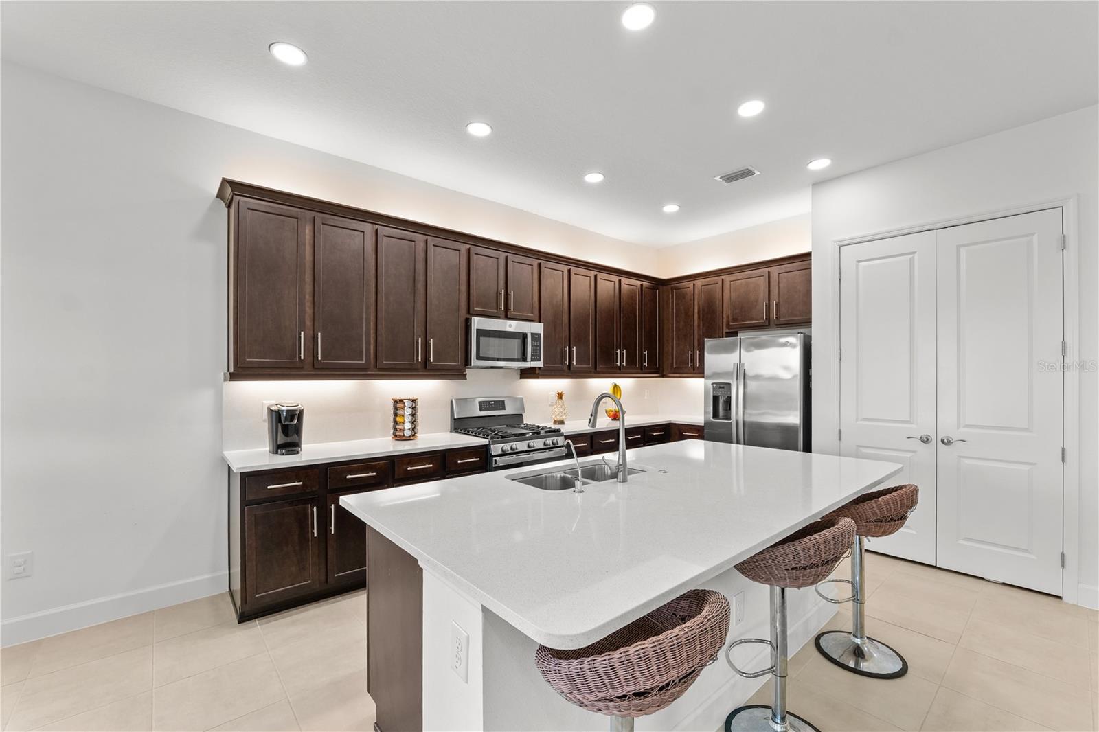 32558 TREE OF LIFE AVE, WESLEY CHAPEL, FL, 33543