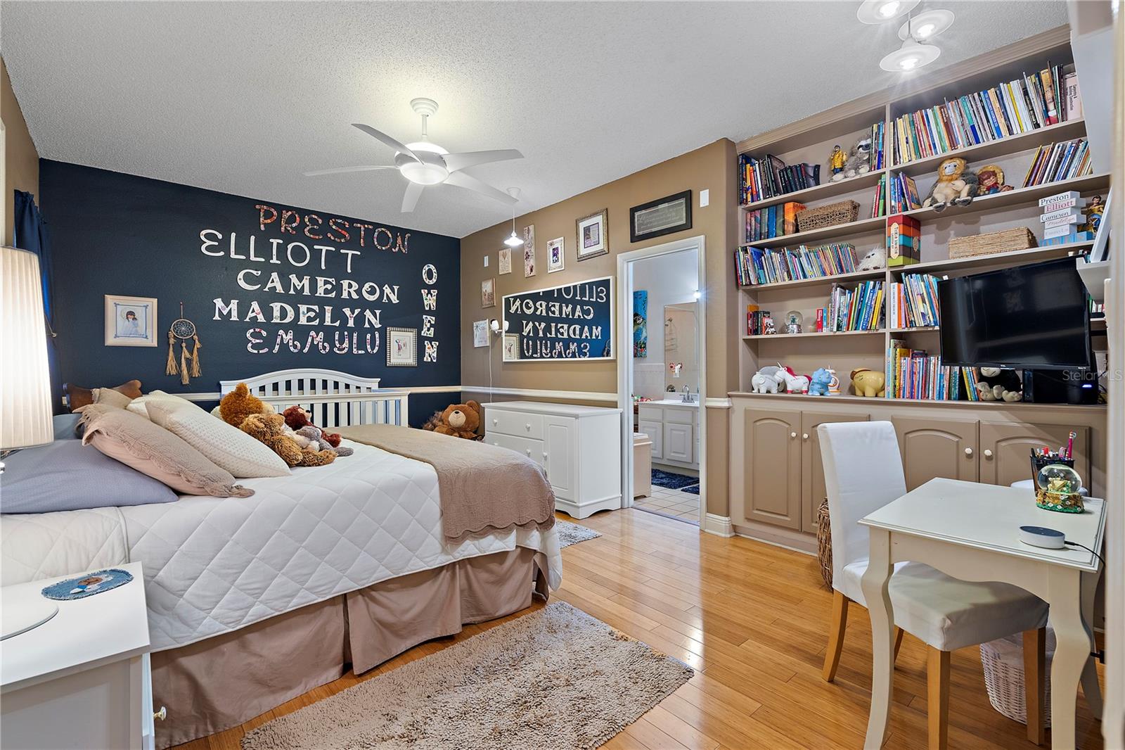 830 PINELLAS BAYWAY S, ST PETERSBURG, FL, 33715