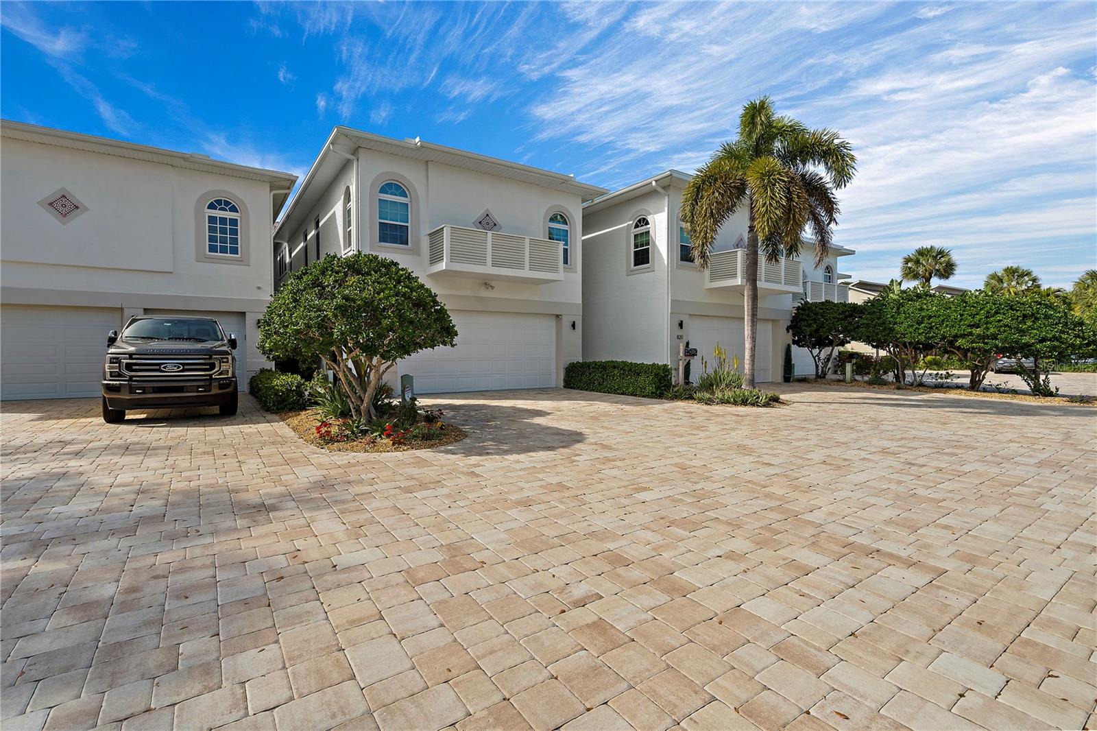 830 PINELLAS BAYWAY S, ST PETERSBURG, FL, 33715