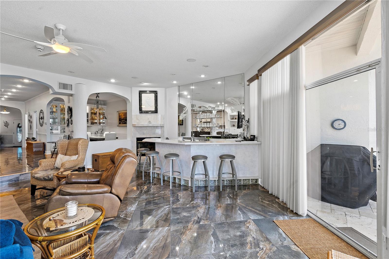 830 PINELLAS BAYWAY S, ST PETERSBURG, FL, 33715